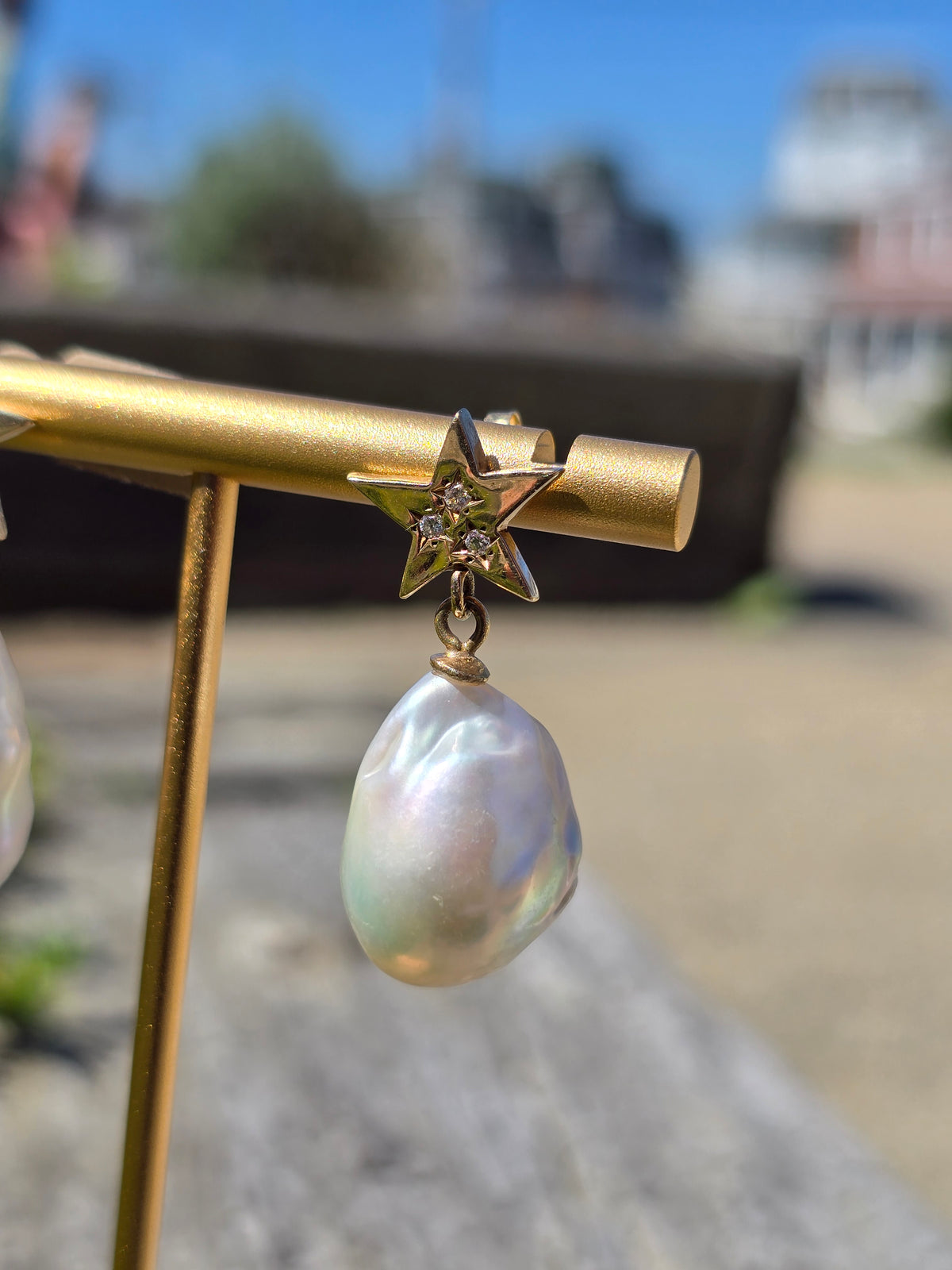 Pearl Star Dangles - Gold