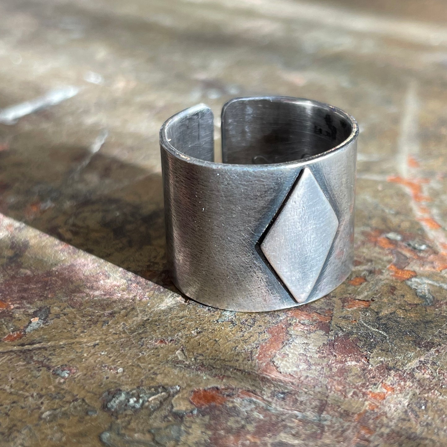 Harlequin Ring