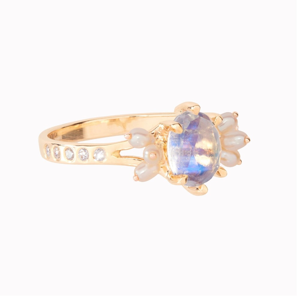 ÉDITH: Moonstone, Pearl and Diamond Ring
