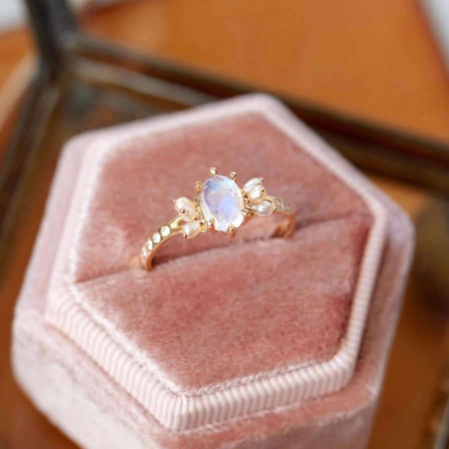 ÉDITH: Moonstone, Pearl and Diamond Ring