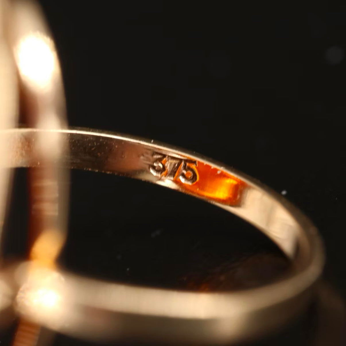 Vintage Amber and Gold Ring