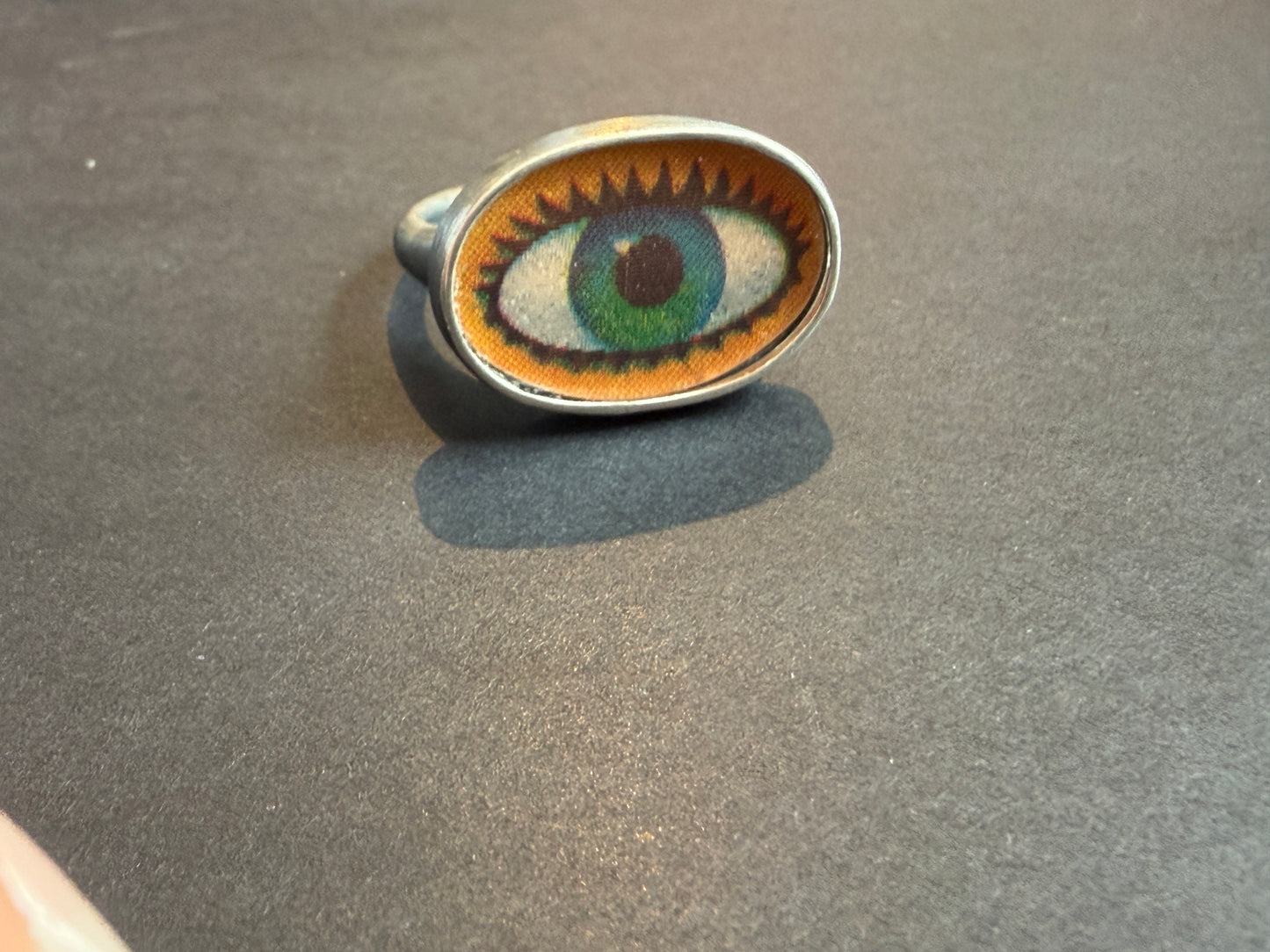 Vintage Green Eye Winky Signet Ring in Sterling Silver