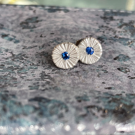 Small Bright Silver Circle Dig Studs With Sapphire Stone