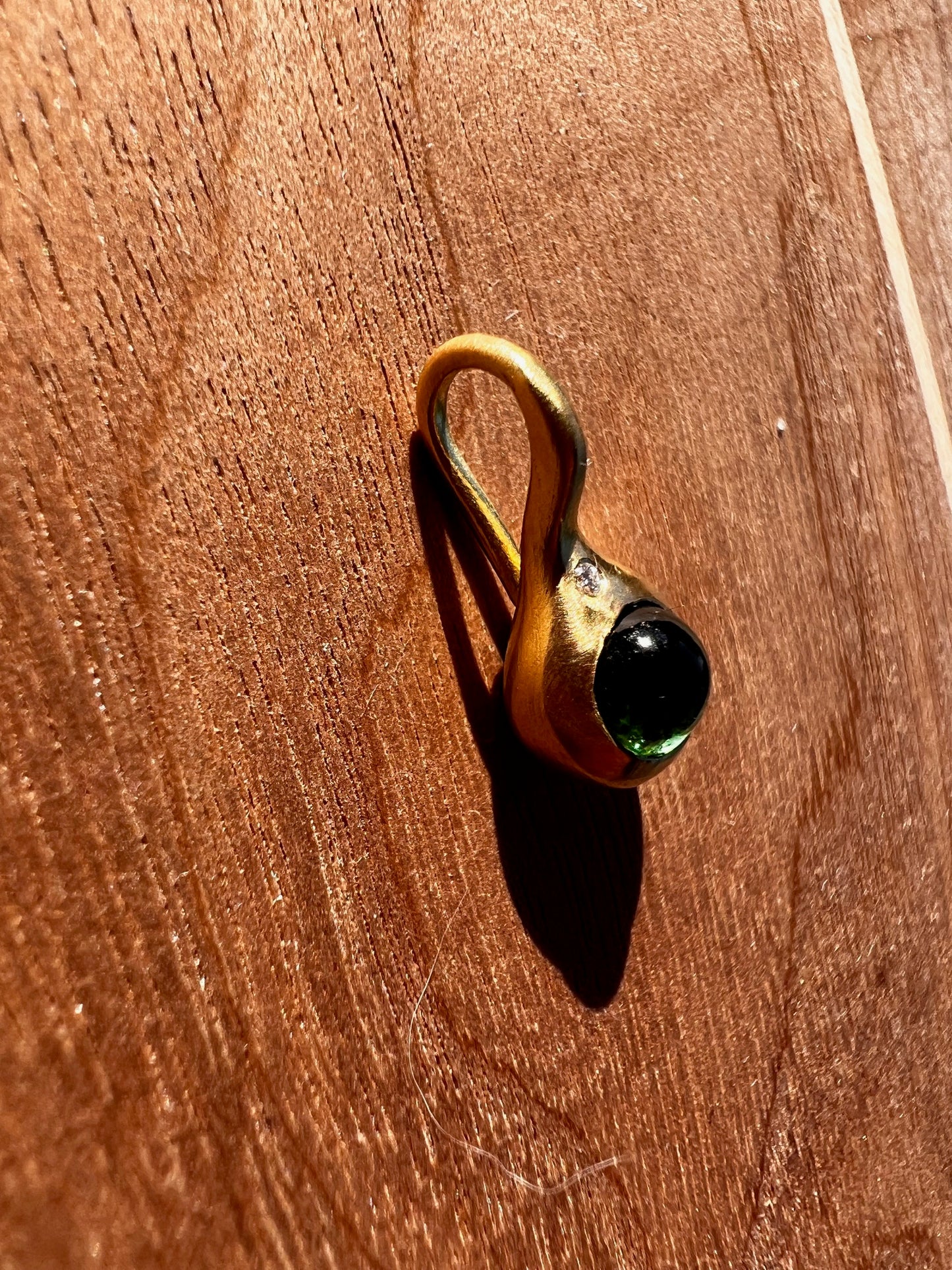 Droplet Pendant dark green tourmaline 18K