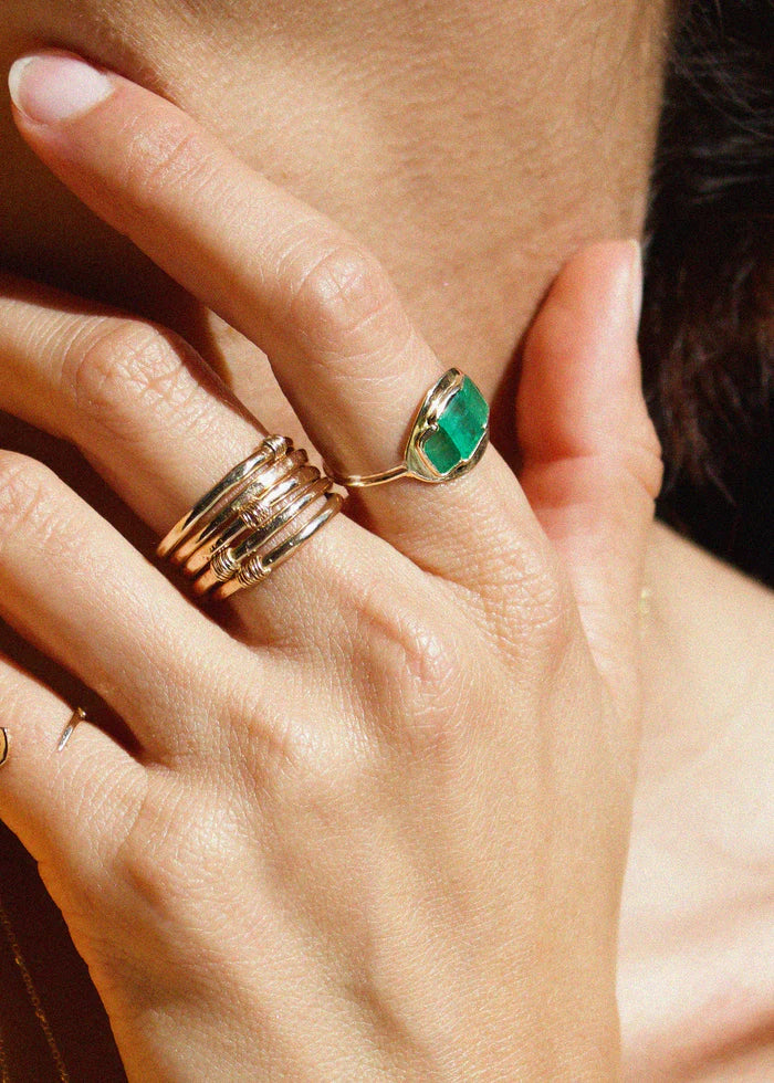 Oasis Ring in Emerald 14K