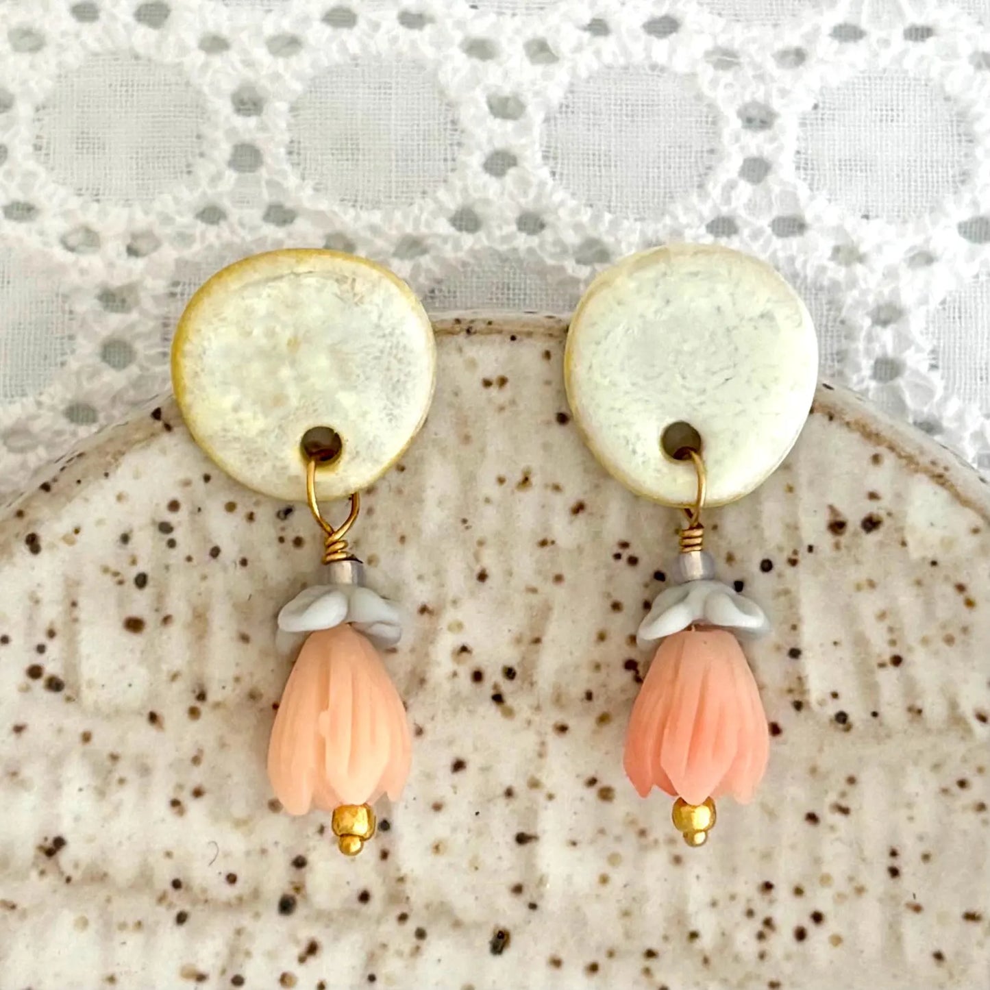 Posey Beaded Stud Earrings Iridescent Peach & Grey
