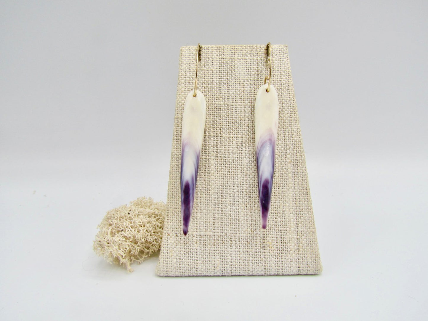 Large Quahog Daggers Gold