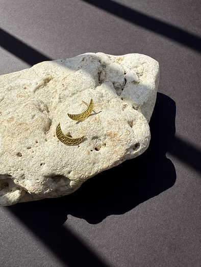 Moonlight Stud Earrings 18K