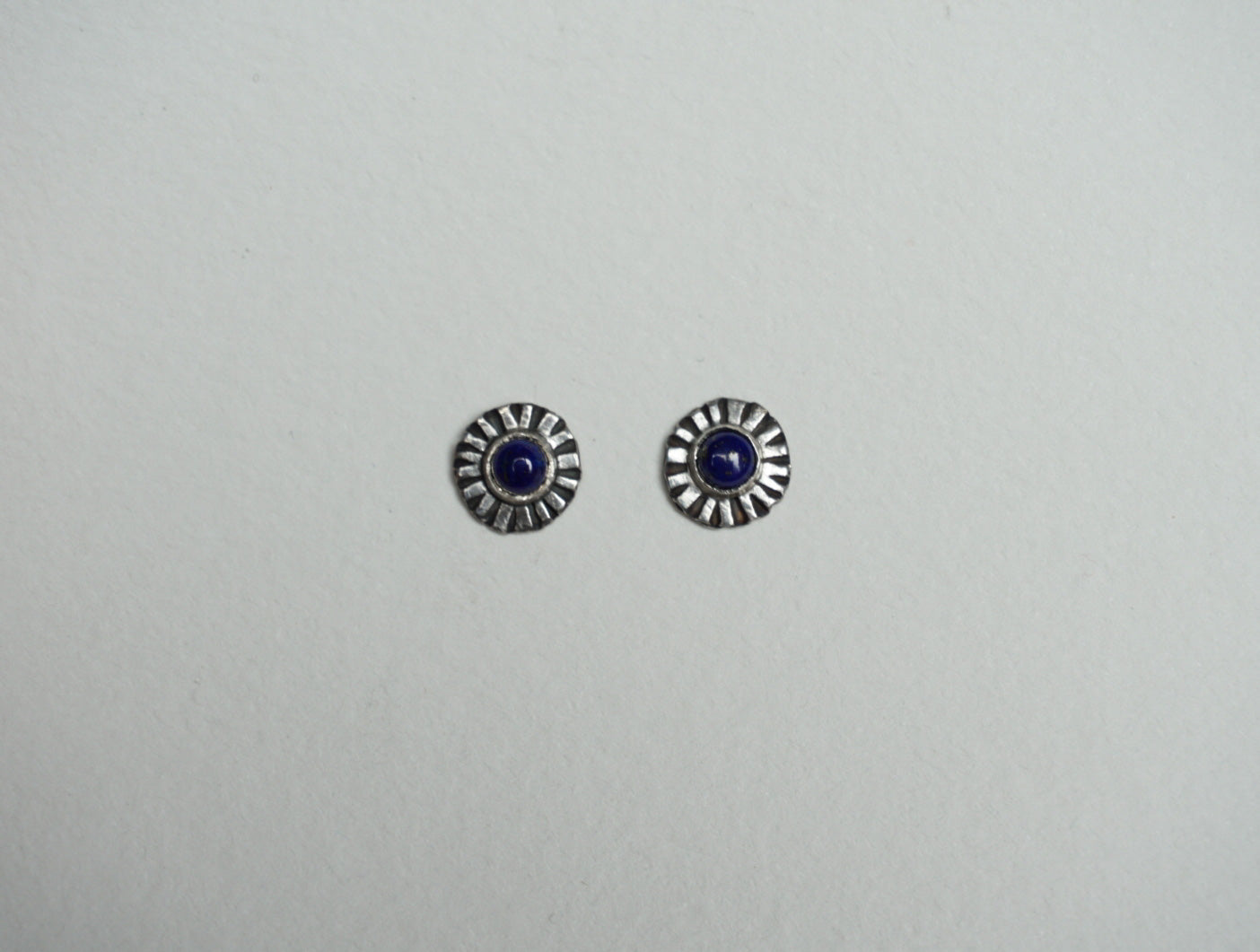 Small sterling silver ridge circle post stud earring with lapis