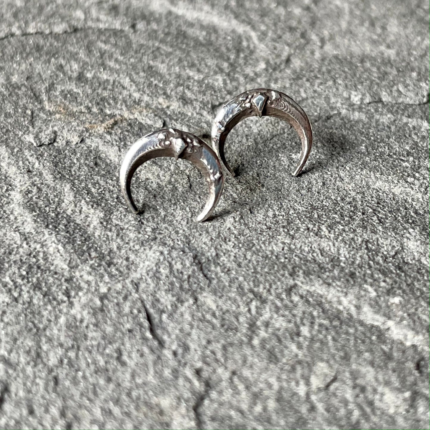 Mini La Luna Stud Earring