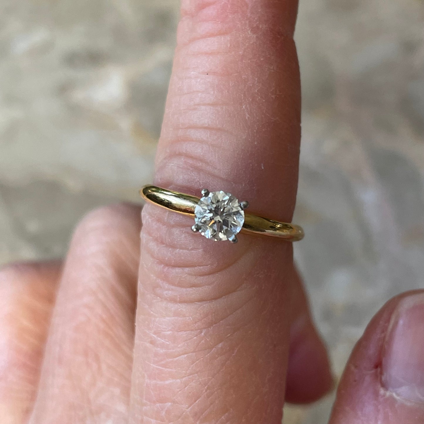 Brilliant-cut Diamond Solitaire Ring
