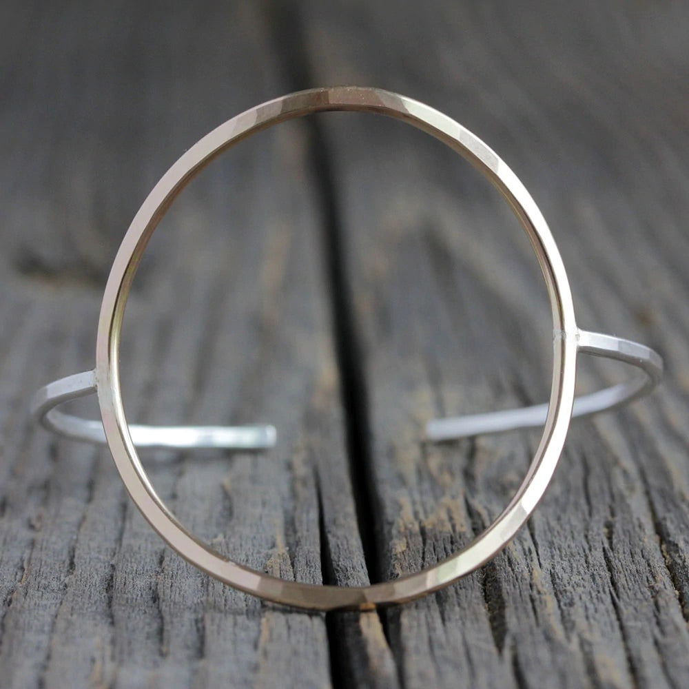 "O" Cuff