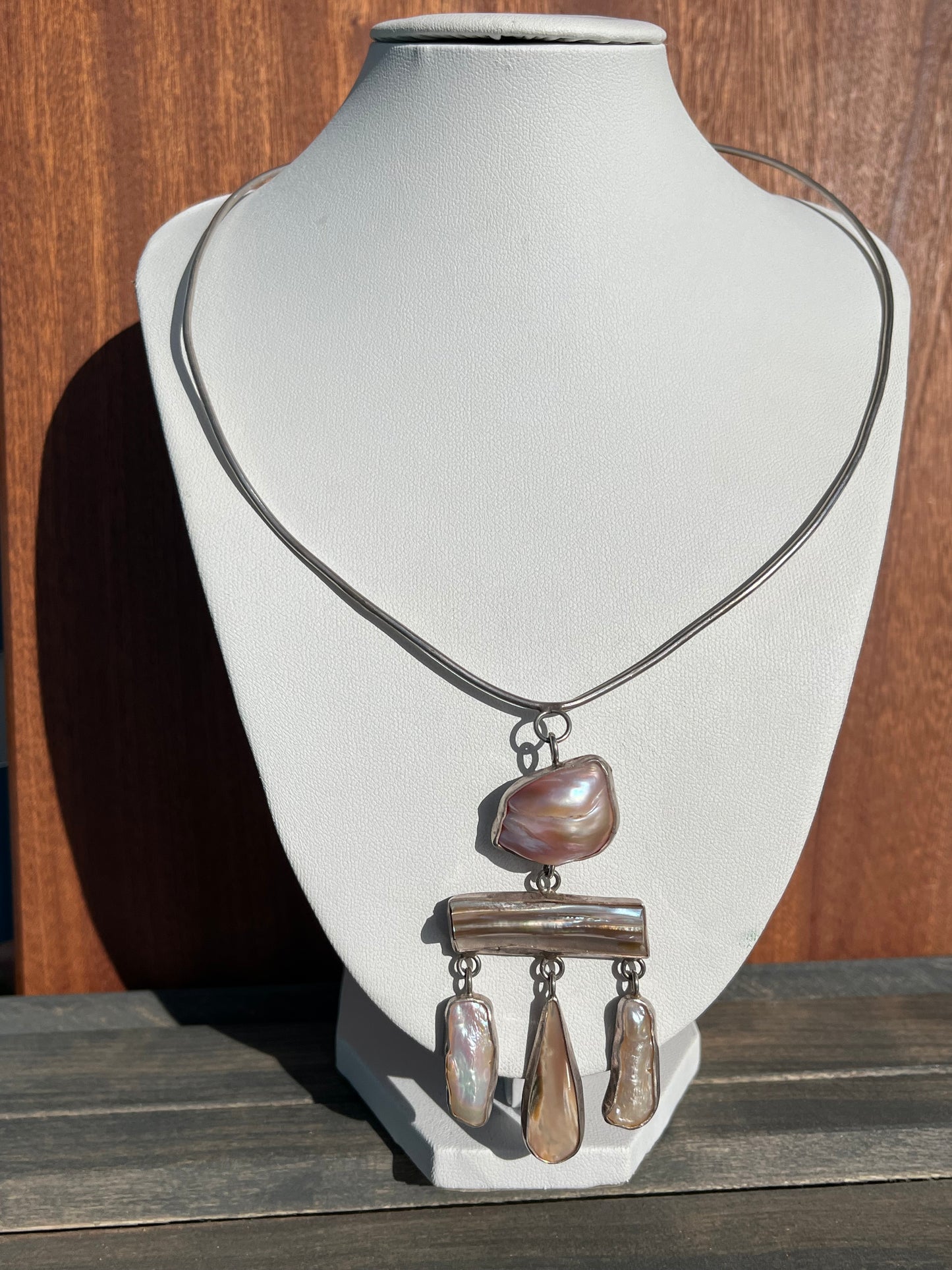 Pearl Colomn Collar Necklace