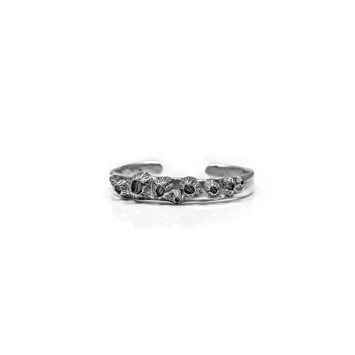 Wide Barnacle Textured Cuff: 7.5