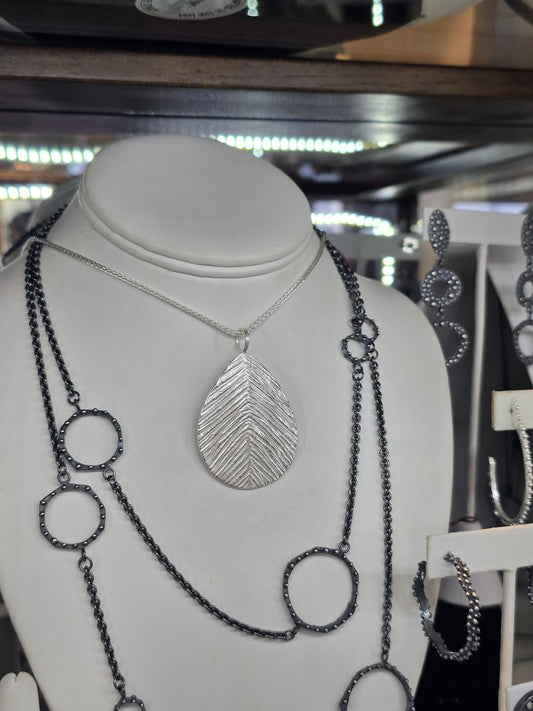 Dig Leaf Pendant Polished