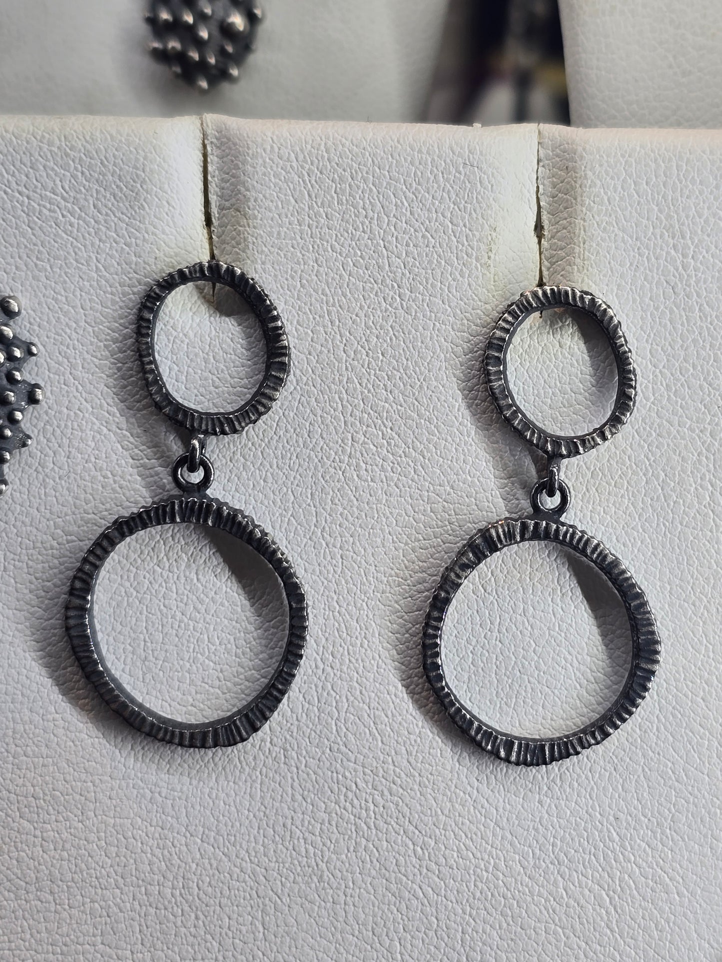 Small Oxidized Double Ring Dig Earring