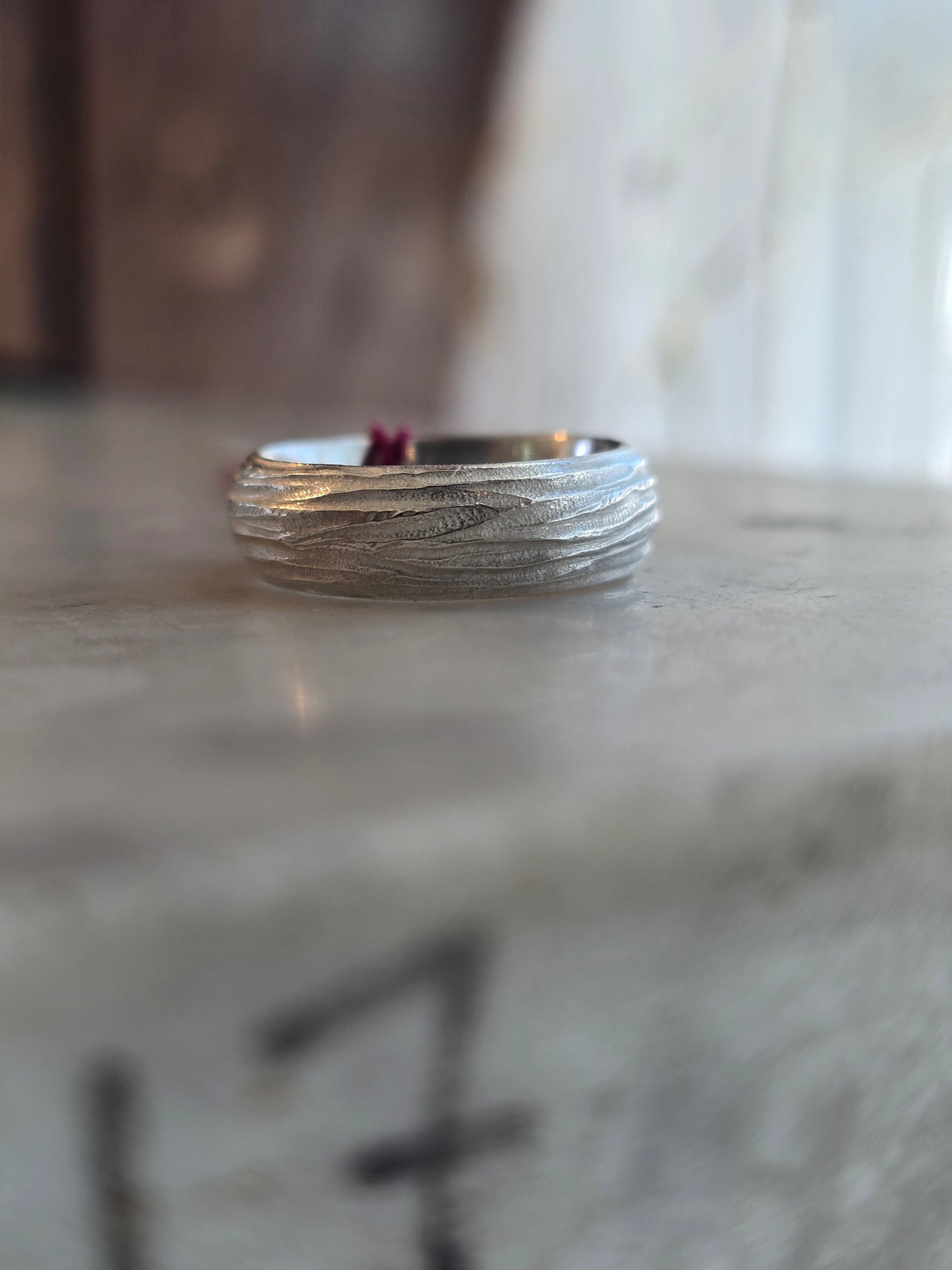 Dig Half Dome Round Ring