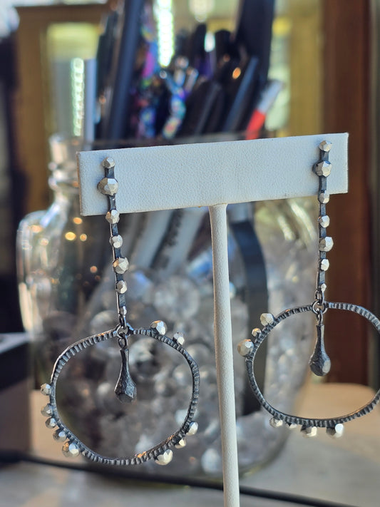 Oxidized Bumpy Rod & Circle Dangle Earrings
