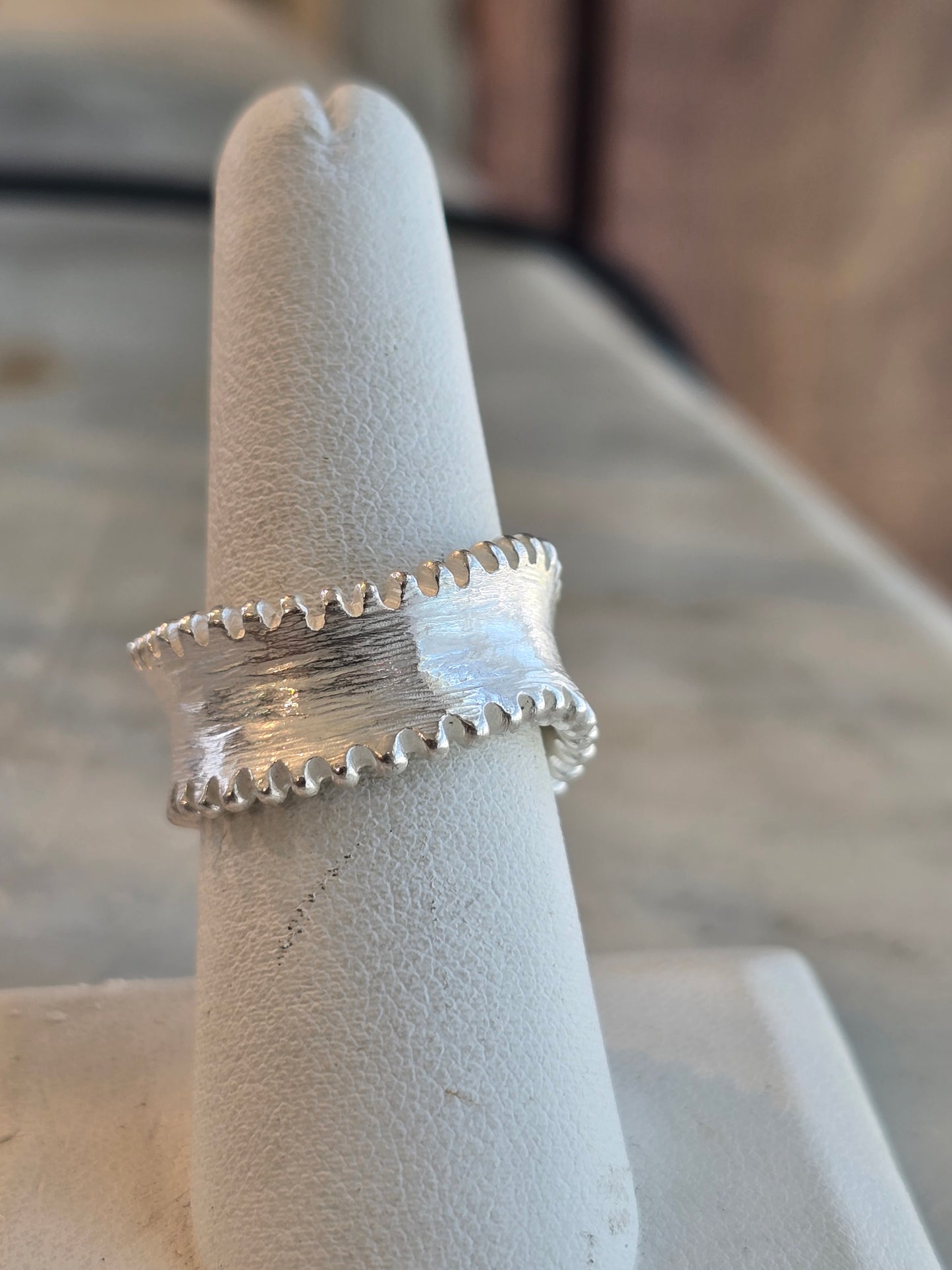 Polished Wavy Zipper Ring Band