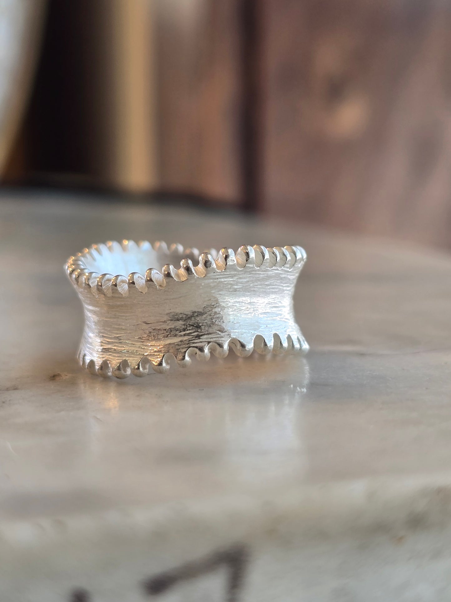 Polished Wavy Zipper Ring Band
