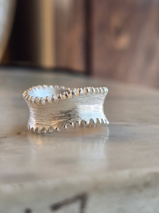 Polished Wavy Zipper Ring Band