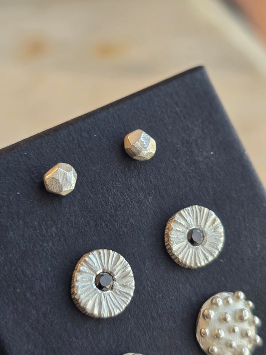 Small Bright Silver Circle Dig Studs w/ Black Diamond Stone