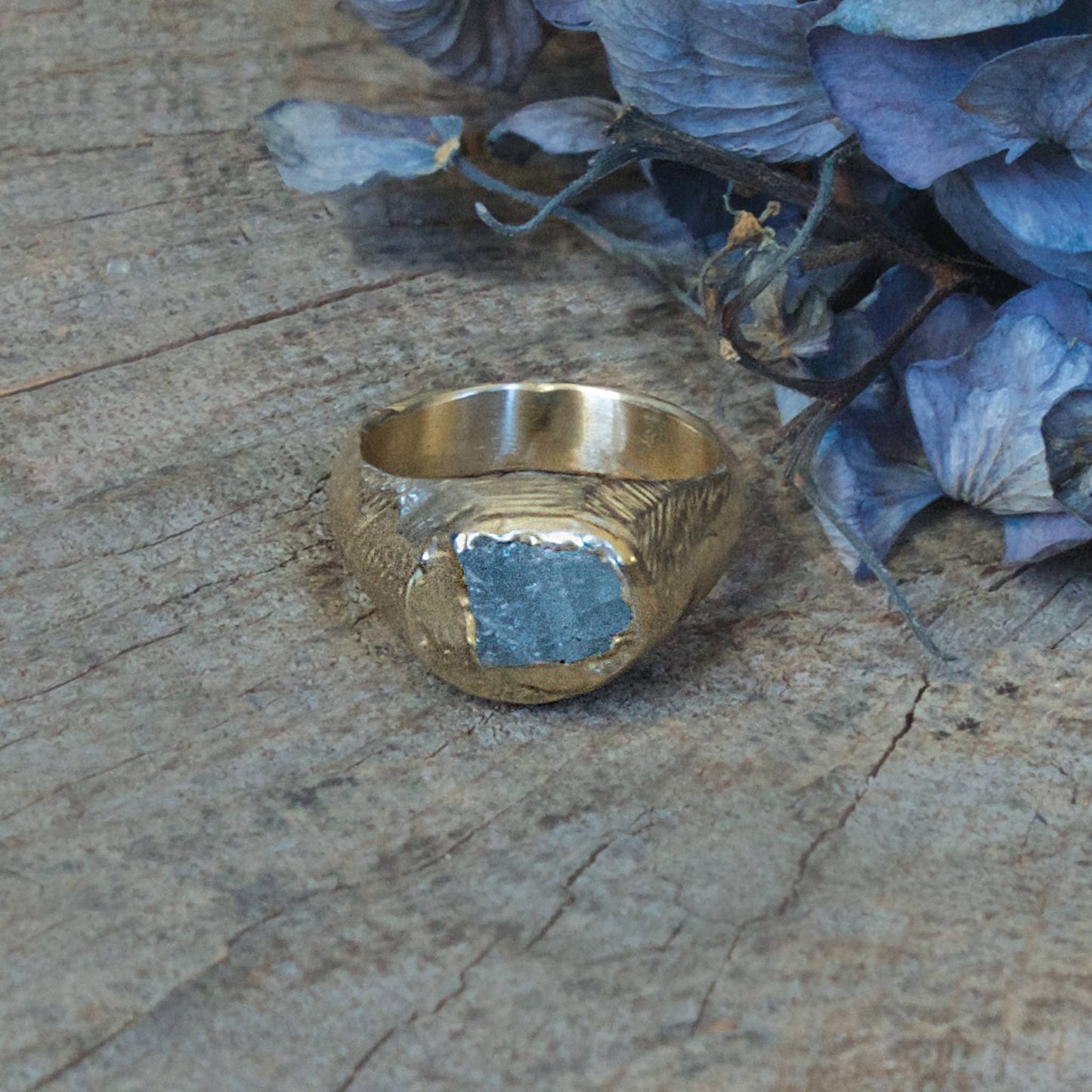 Guardian Signet Ring: Tanzanite / 7