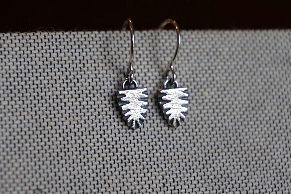 Half Oval Ridge Drop Earrings