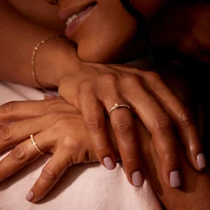 COVENT GARDEN: Petite Pearl Solitaire