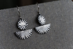 Circle Half Moon Ridge Dangle Earrings
