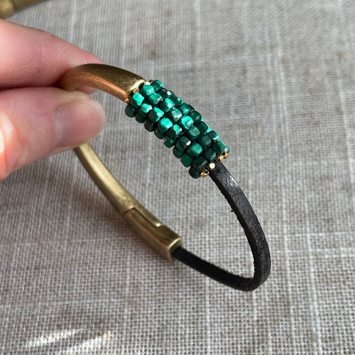 Malachite and leather bracelet