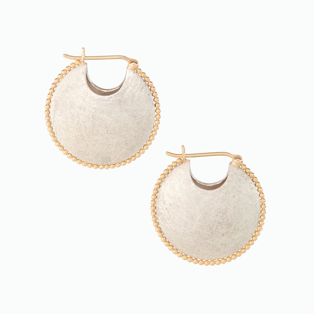 THE GLOBE: Chunky Shield Hoops