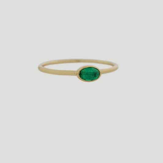 Emerald Cabochon Ring