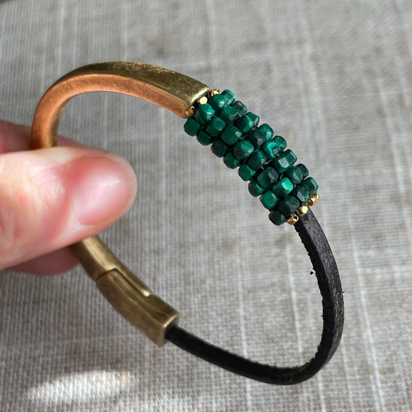 Malachite and leather bracelet