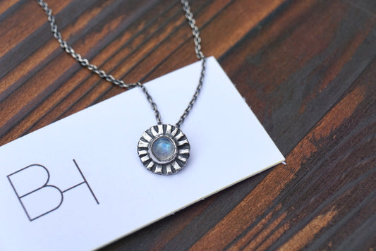 Small sterling silver ridge circle necklace w/ Labradorite