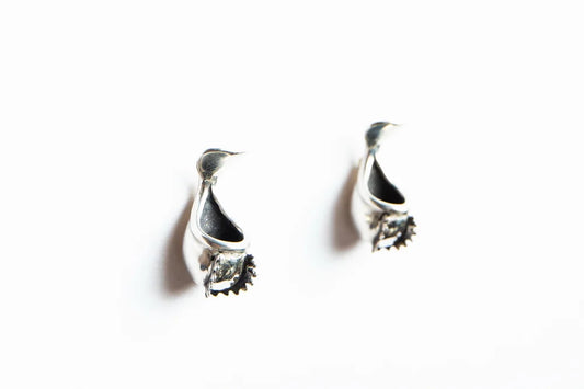 Fringed Squat Pitcher Studs