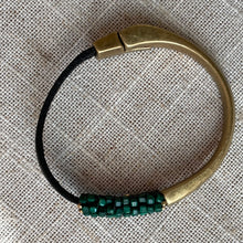 Load image into Gallery viewer, Malachite and Leather Bracelet