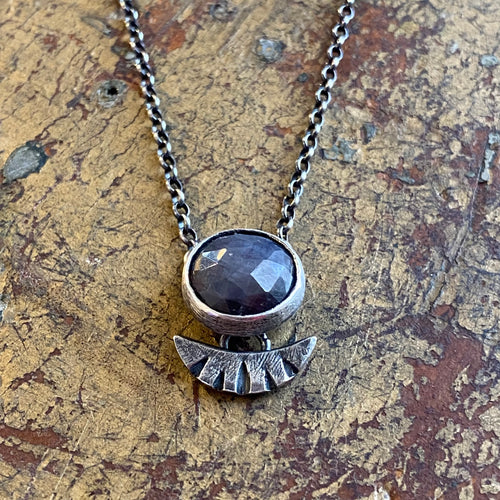 Blue-Grey Sapphire Ridge Necklace