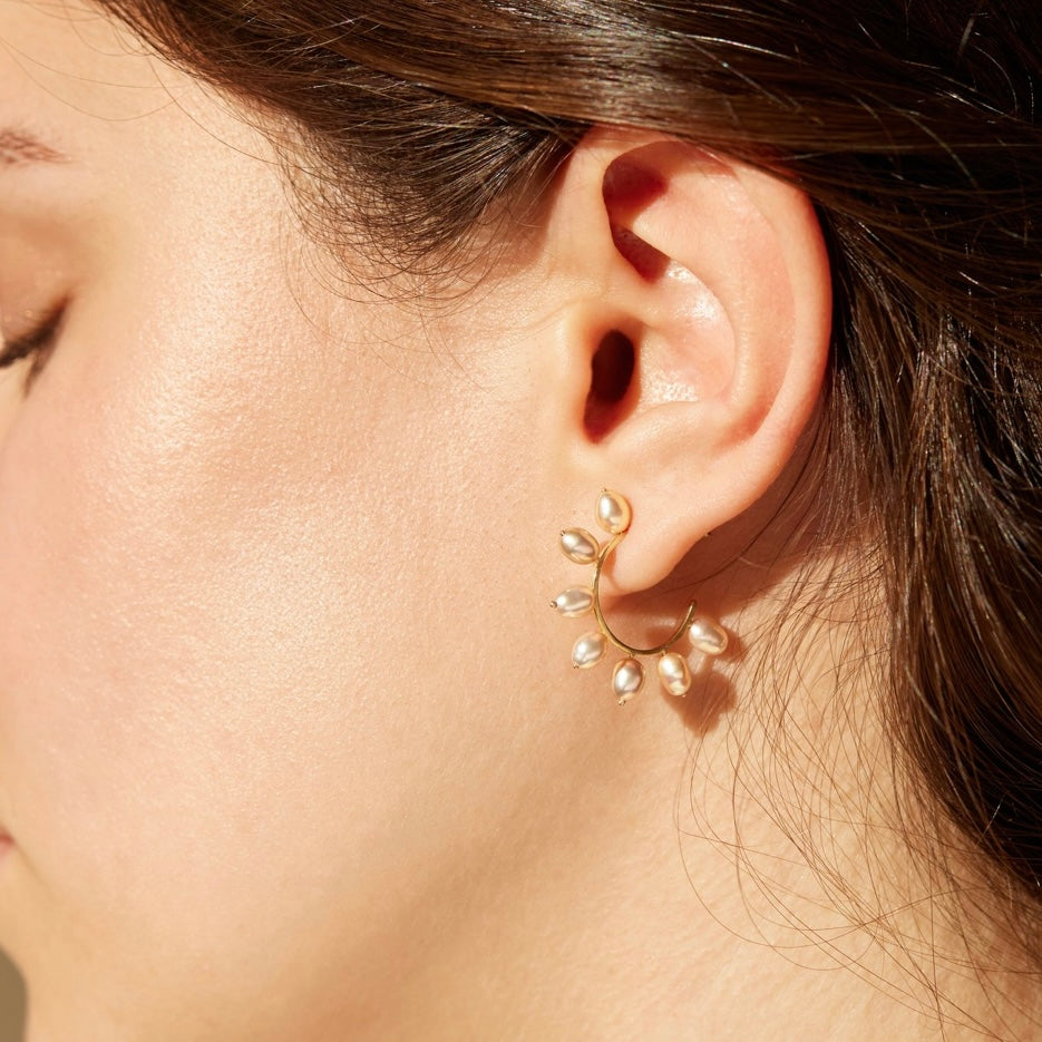 LES TUILERIES: Pearl Huggie Hoop Earrings