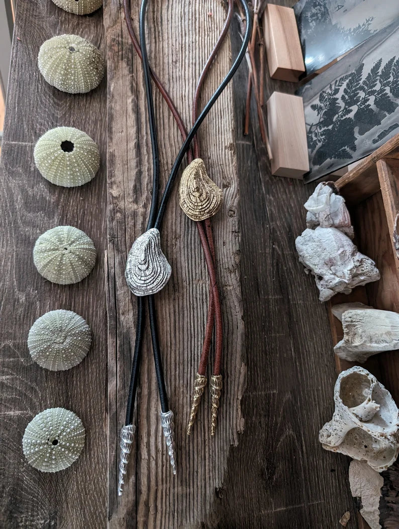 Oyster Bolo Tie