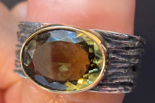 Pinion Ring with Tourmaline Oval 18k