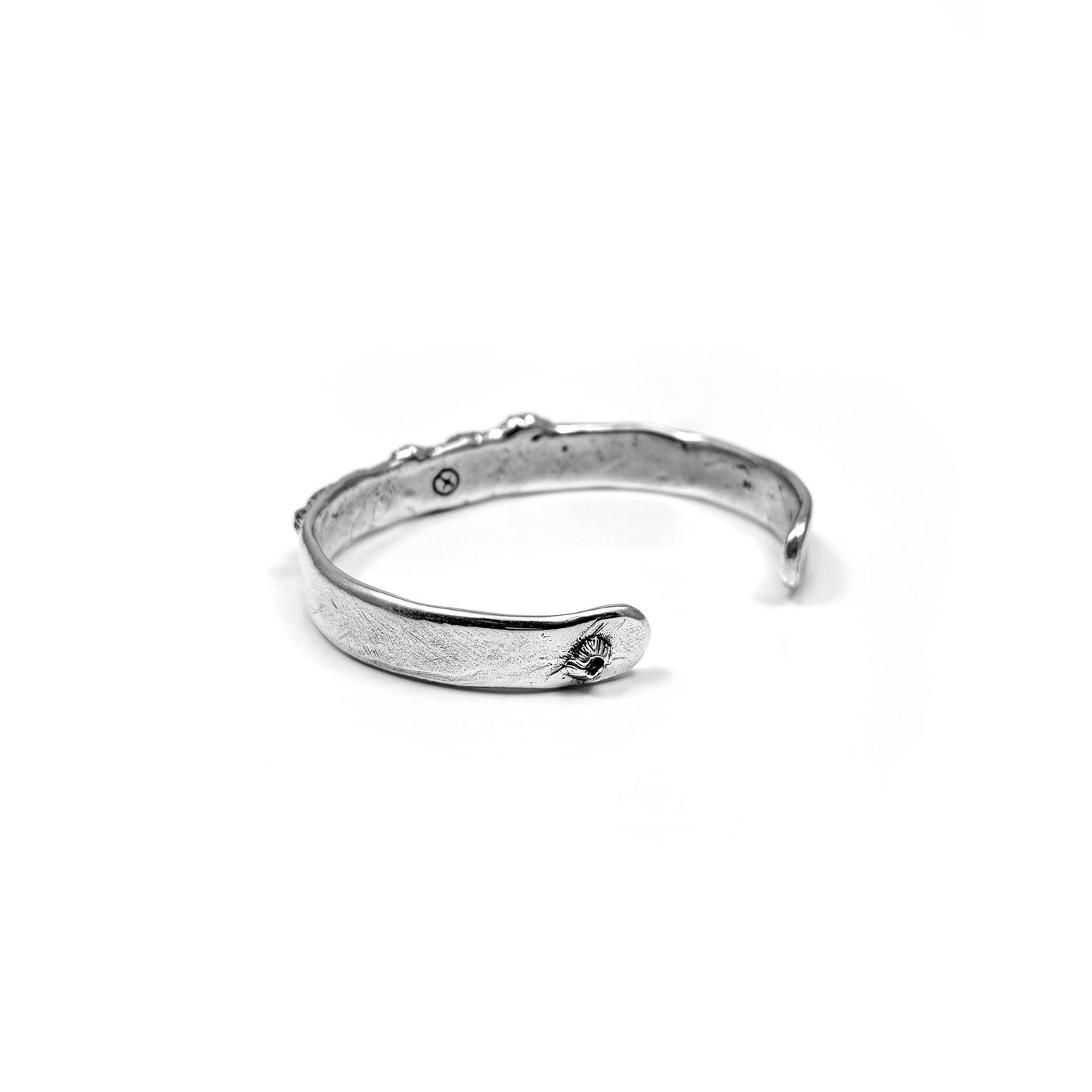 Wide Barnacle Textured Cuff: 7.5