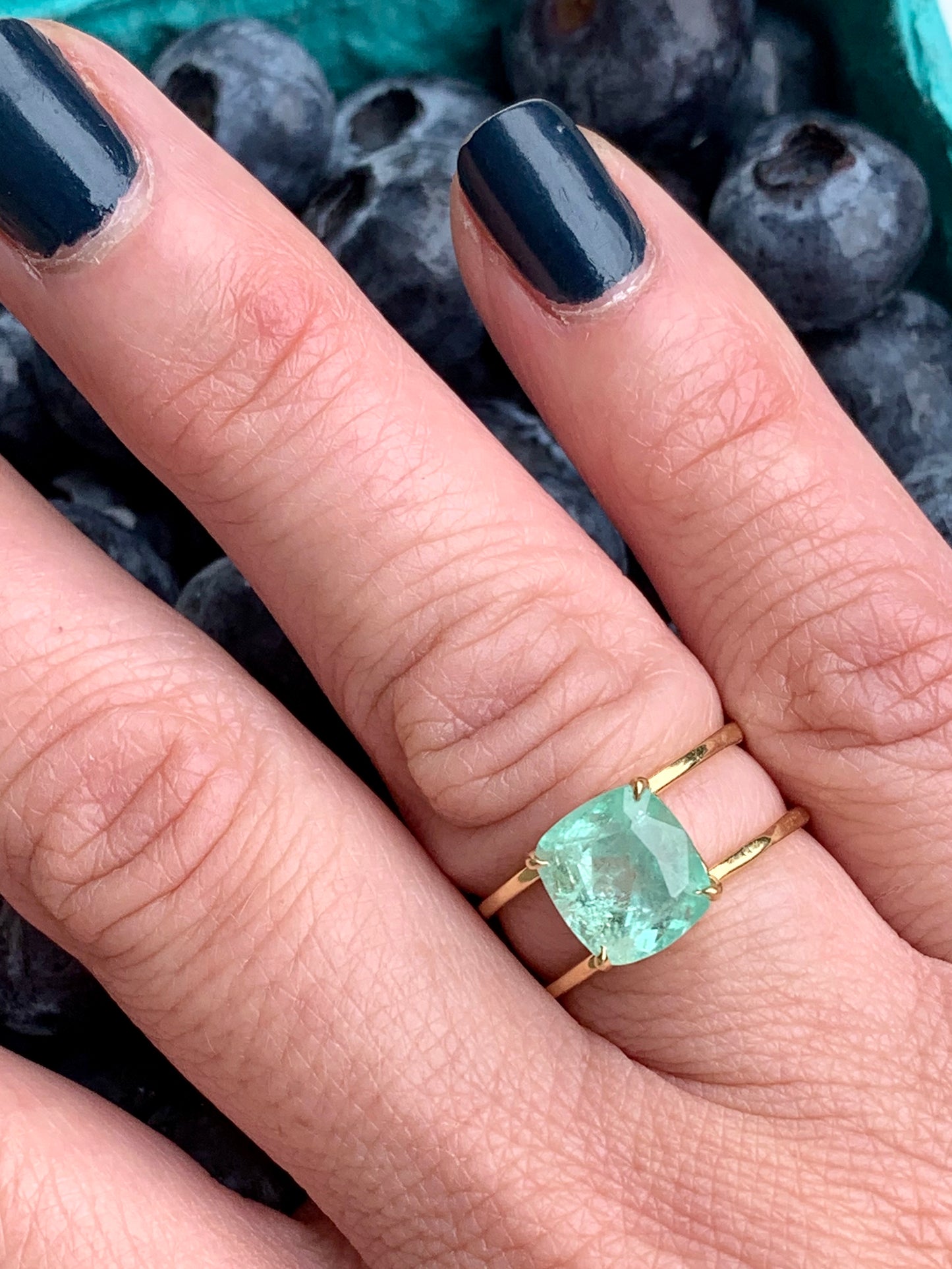 Colombian Emerald 18k Parallel Ring Size 7.25