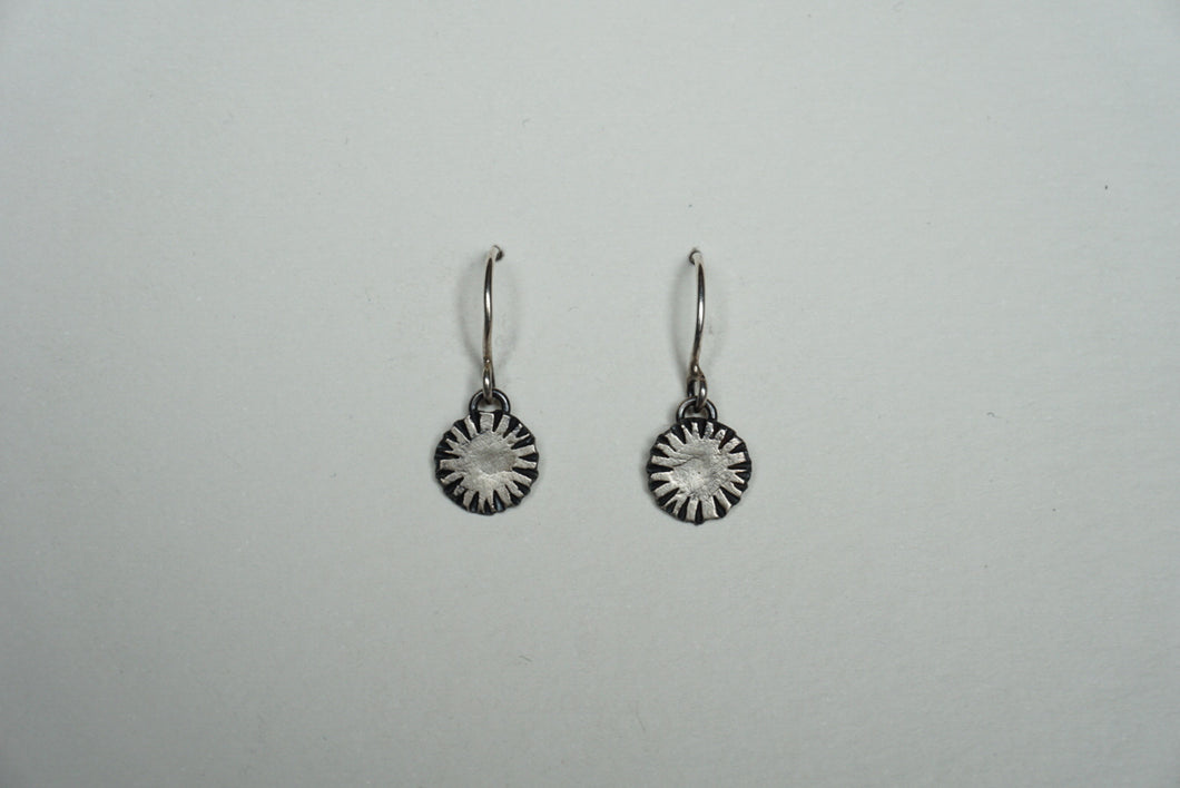 Small silver ridged circle drop earring