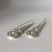 Load image into Gallery viewer, Deco Drop Earring