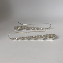 Load image into Gallery viewer, Deco Drop Earring