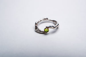Organic silver peridot claw ring size 7.25