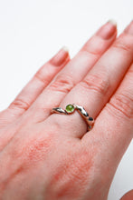 Load image into Gallery viewer, Organic silver peridot claw ring size 7.25