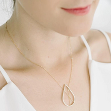 Load image into Gallery viewer, Petal Necklace