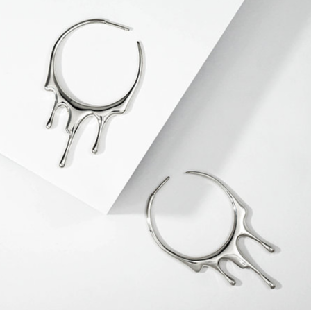 Dripping Circular Hoop Medium- Silver